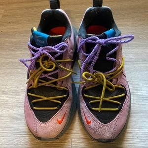 Women’s Air Max Viva (size 9)